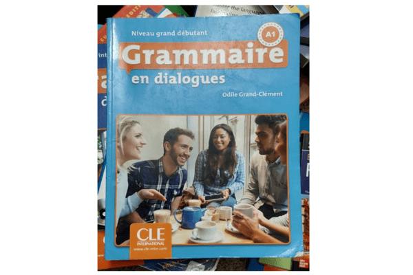 کتاب آموزشی Grammaire en Dialogues